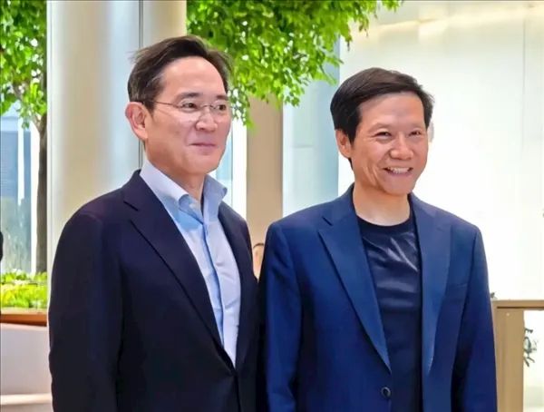 猛骂我；传特斯拉暂停推送FSD试用功能；传商汤联创徐冰将辞职澄清丨雷峰早报PG电子麻将胡了模拟器余承东回应华为PuraX定价：情商比较低大家抓住把柄(图1)